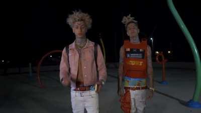 i cant stop fucking laughing LMAOOOOOOOOOOOOO