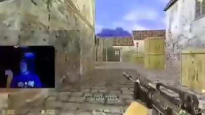 Meme de momo cagense de risa 😈