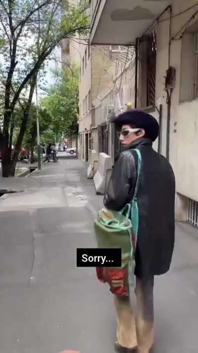Randomly asking people out in Tehran - a look at everyday life you rarely see in the news