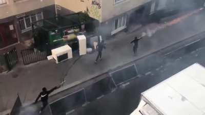 Боевые маги разрушают наши города