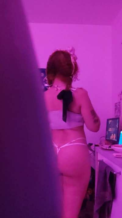 Request for u/DragonliFargo hidden camera while I'm going about my business 