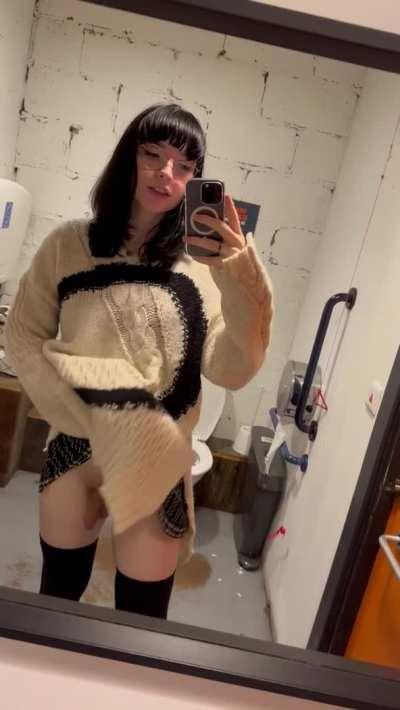 “Hiya Dylan! I’m sorry, I just wanted to see what I was getting into before I go home with you tonight….let’s just say I’m satisfied!” I received a snap from my tinder date after she spent a long time in the bathroom! Was that….I reached a hand down there