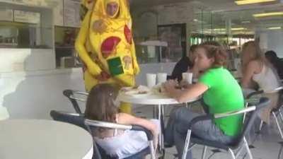 200 upvotes para makita ni kuya kristian