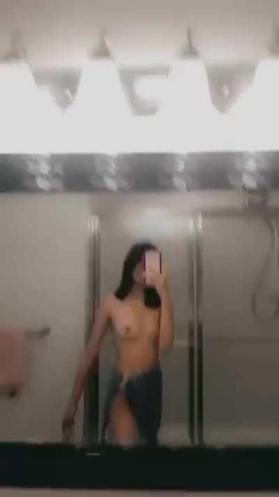 Follow my tiktok @charlidamelio\\