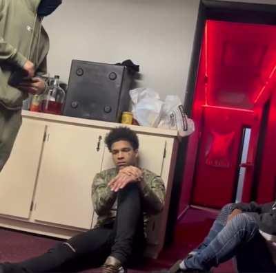 K Suave, ksuave and crew give the beats to someone who robbed k suaves ring