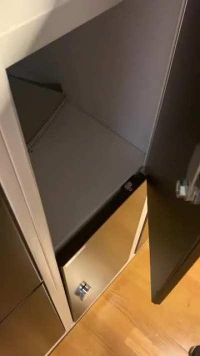 ”Ain't nobody gonna get in...”