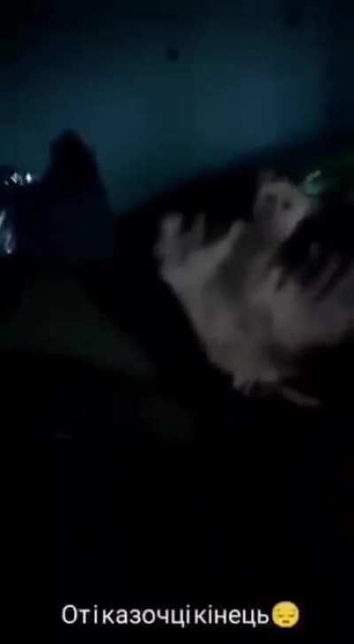 A group of russian soldiers tries to surrender but one of them doesn't