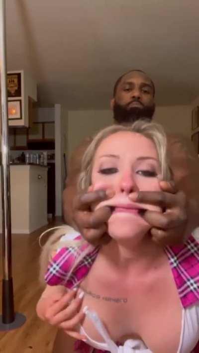 Blonde baddie takes black dick from behind