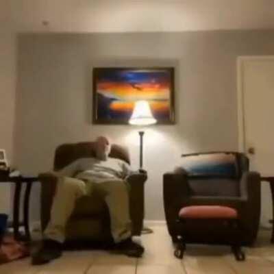 Acho q nn tem cop a música mas ok né...