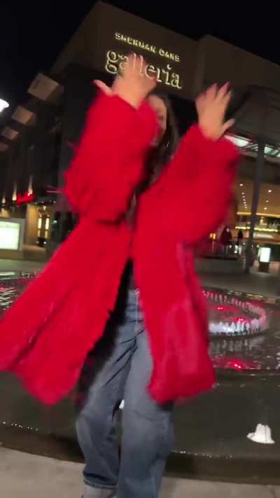 Victoria Dancing on Tiktok | 12/22/25