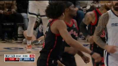 [Highlight] Back to back steals by Fred Vanvleet, both leading to a fast break dunk for Scottie Barnes