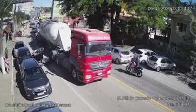 Why you should look in the rearview mirror before opening the door