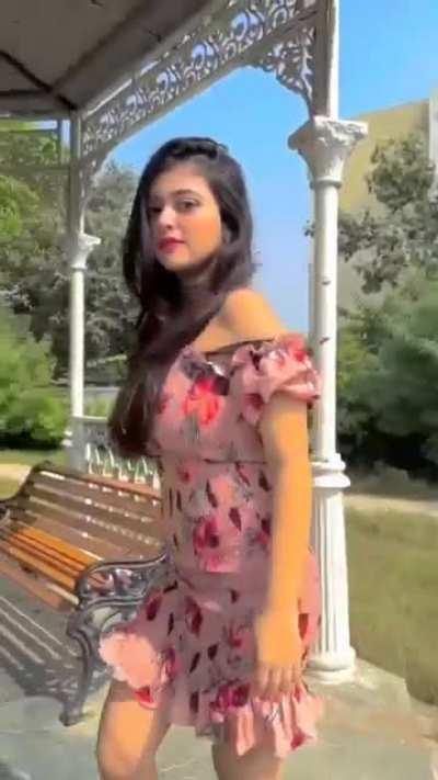 All I want to do is tear Riya's dress from back and fuck her fluffy soft ass while squeezing her boobs tightly 🍑💦