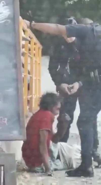 how are they law enforcers?🤦🏿‍♂️