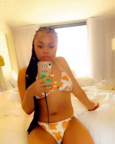 Jaz the Rapper looking like candy 🍭😋