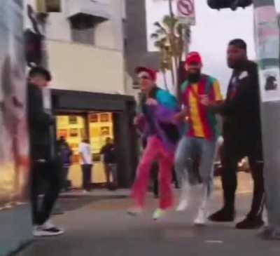 Oh honfitársak nagyon ropjuk néki