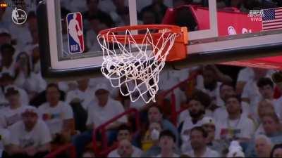 [Highlight] Bruce Brown with the And-One in the 4th quarter of game 4- Heat vs. Nuggets! With replays and multi-broadcast and language - ABC (English), ESPN (Spanish), Movistar (Spanish), ESPN (Portuguese), SPOTV (Korean) and Thai (Thai)