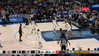 [Highlight] Tim Hardaway JR takes 4 back to back shots.