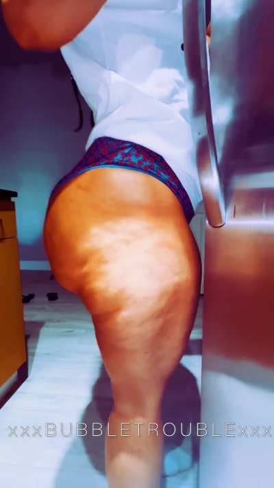 This ass makes dish soap jealous. Come see why 🤤