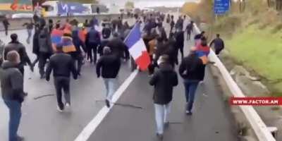 Armenians waylaid Turks going to work, lynching father and two sons in France, Lyon