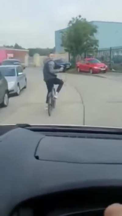 dumbo and his arguments on road