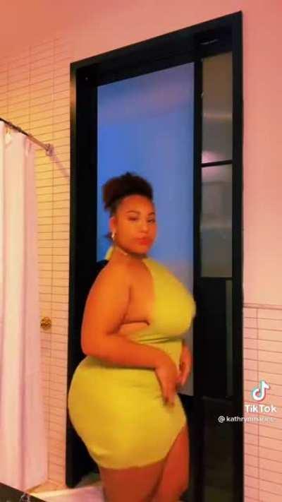 She looks so good in this dress