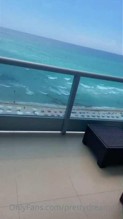 Hot AF 😍🍑💦 Grab her updated content in comment