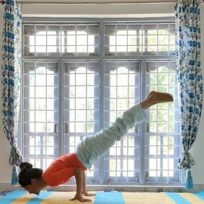 [COMP] अहं भोजनं नैव भोज्यं न भोक्ता चिदानन्दरूपः शिवोऽहम् शिवोऽहम् ॥४॥ निर्वाण षटकम्‌ . . I am neither an experience, nor an object to be experienced, nor an experiencer. I am the eternally blissful form of Shiva, the pure consciousness.