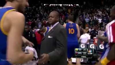 [Highlight] Andre Igoudala wins it at the buzzer (Jan. 3, 2014)