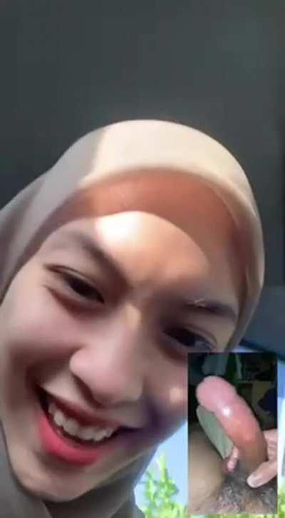 Nak pergi bazaar pun sempat layan i cum💦🤤😩