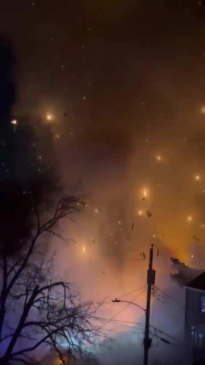 Massive explosion in Northern Virginia as police execute a search warrant. Entire house destroyed 