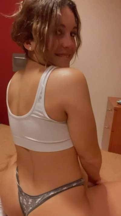 Imagine me grinding on your face, are you hard?