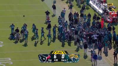 [Injury] Trevor Lawrence takes a huge hit 