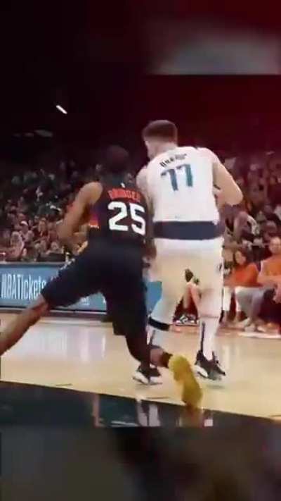 He knew he gonna stunt on those hoes