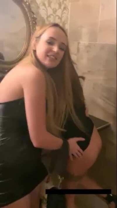 Party Girls Get Wild In The Restroom