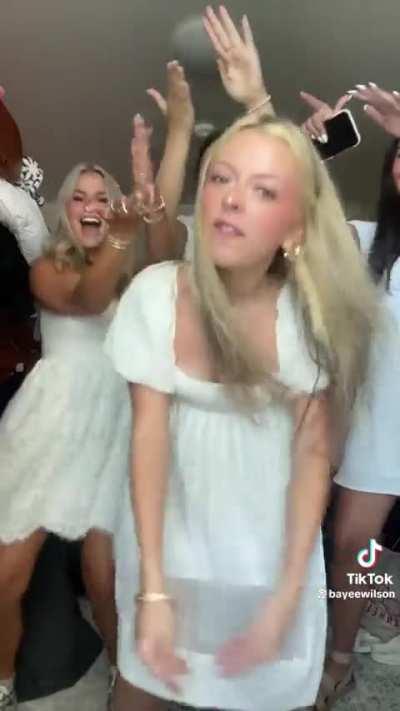 This the type of people hating on Sematary on Grey Day