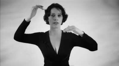 Anna-Maria Hefele can sing two notes at once with overtone singing