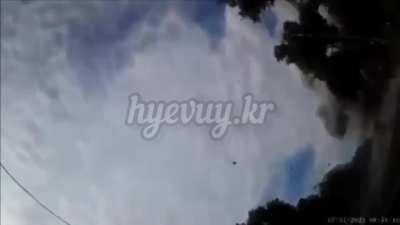 A creepy video of yesterday's Russian missile strike in Kryvyi Rih