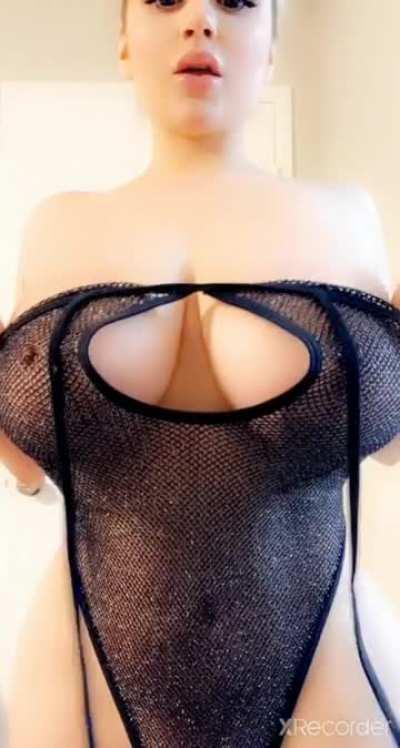 Check Comments for her 1GB Sep20 Updated👇👇