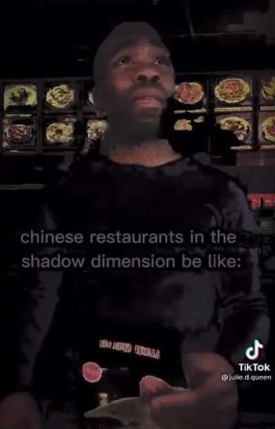 it comes with egg roll