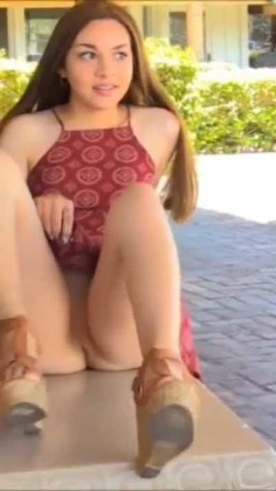 Godpussy Flash At The Mall