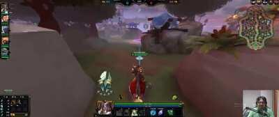 Heim ADC level 1 stealing blue and teleporting back to purple.