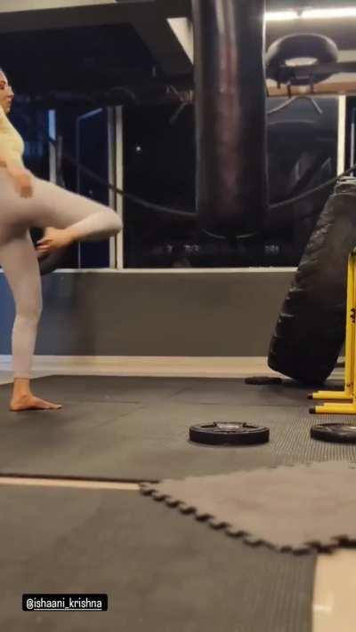 Ishaani Krishna 🍑