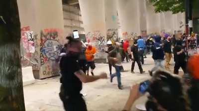 Federal agents vs Portland rioters day/night 55