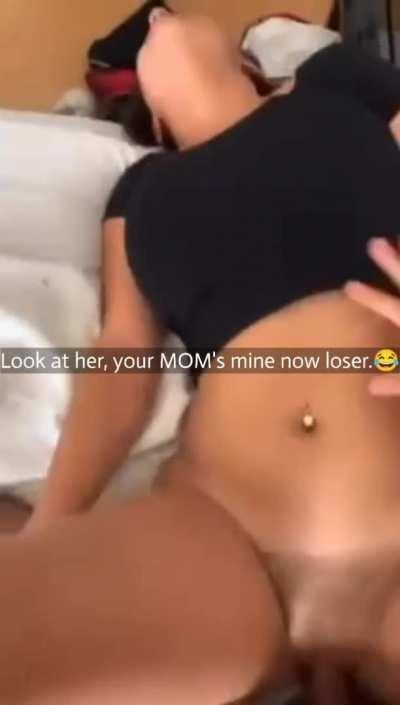 damn, she is a hot mom