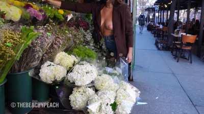 Shopping for fresh flowers 💐