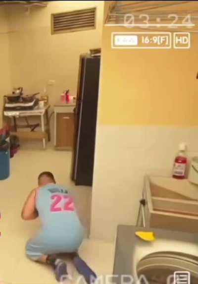 The daughter rescued her suffocating father, but at what cost