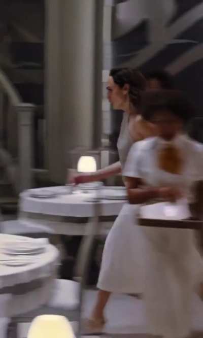 Gal in Death on the Nile (2022)