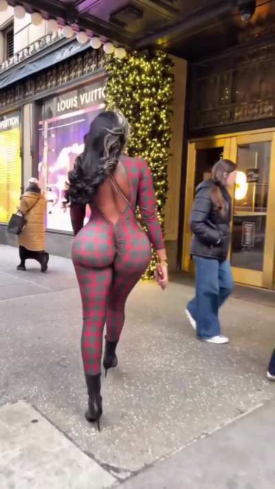 If I had Lala I’d be good forever. I could never get tired of that body.