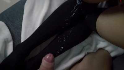 Unloading on her thigh highs (LUNAxJAMES)